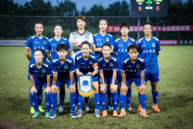 CBA教练“大鱼”杨鸣去向引热议：下赛季三大可能性分析